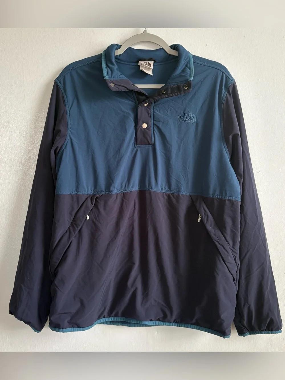 The North Face Men's M Blue/Navy Colorblock Pullover Jacket Soft